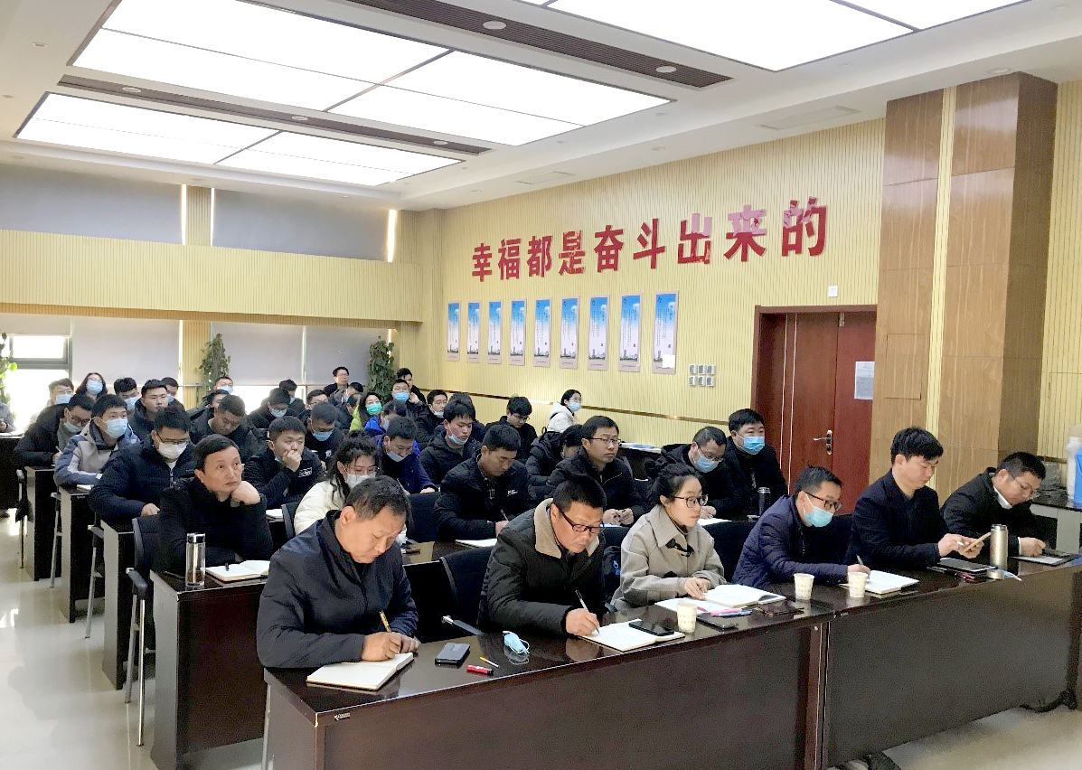 集团组织召开工程创优专题培训会
