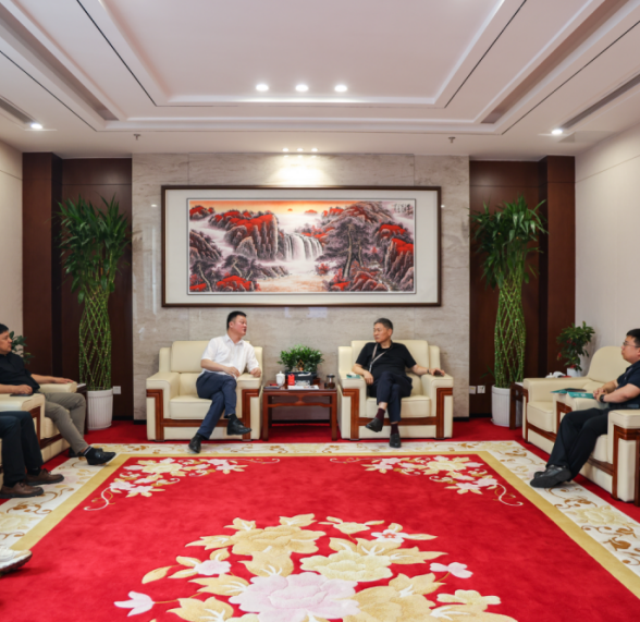 中铁投建设集团领导一行到华力交流座谈