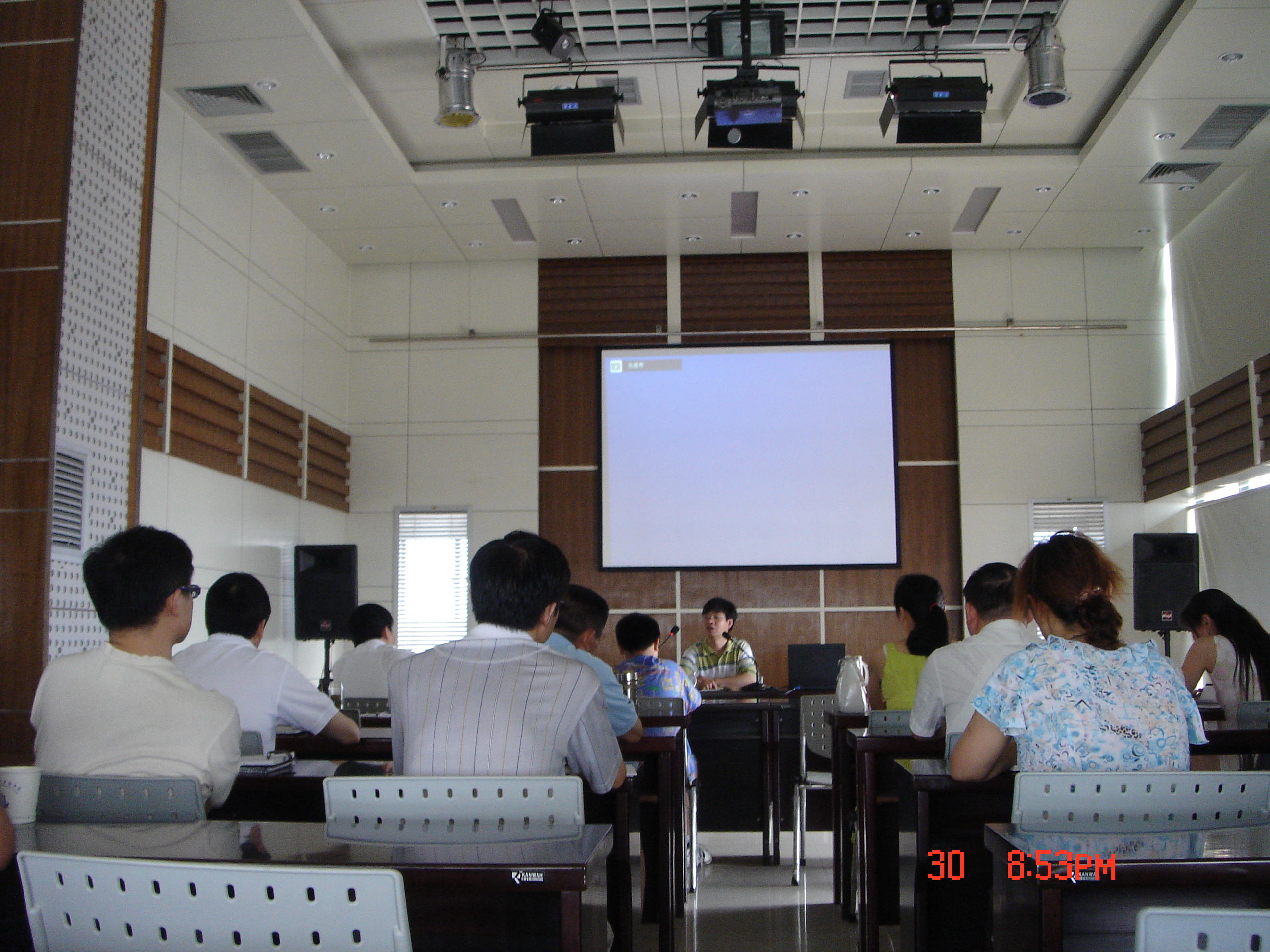 集团党委举办新闻写作和摄影知识培训办