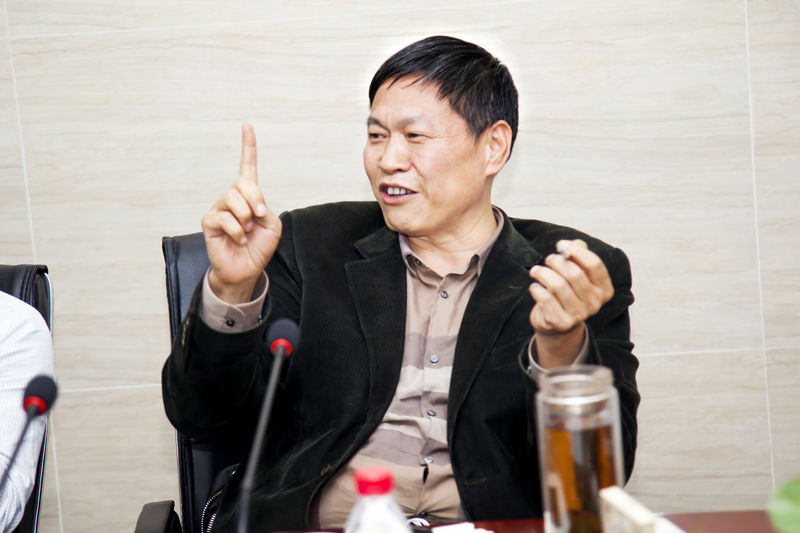 华力控股召开规范自营项目管理研讨会